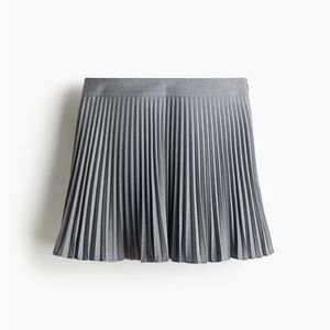 H&M PLEATED MINI SKORT SIZE 2